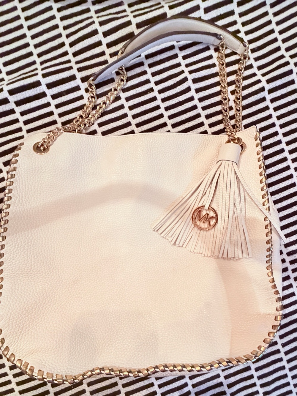 Michael Kors Cream Shoulder Bag with Gold Chain and Tassel